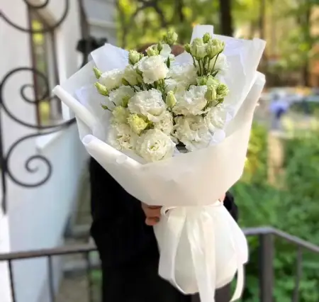 Букет из белых эустом